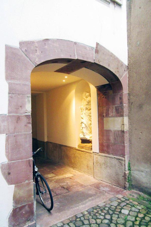 Appartement Typique Et Cosy A Deux Pas De La Cathedrale ストラスブール エクステリア 写真